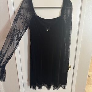 Flare Sleeve Witchy Gothic Velvet Mini Dress